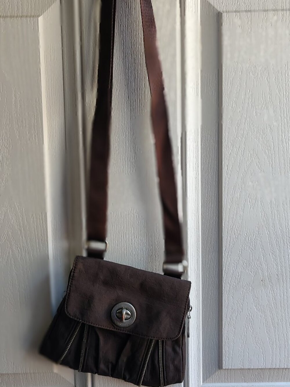 BAGGALLINI Brown Crossbody Purse